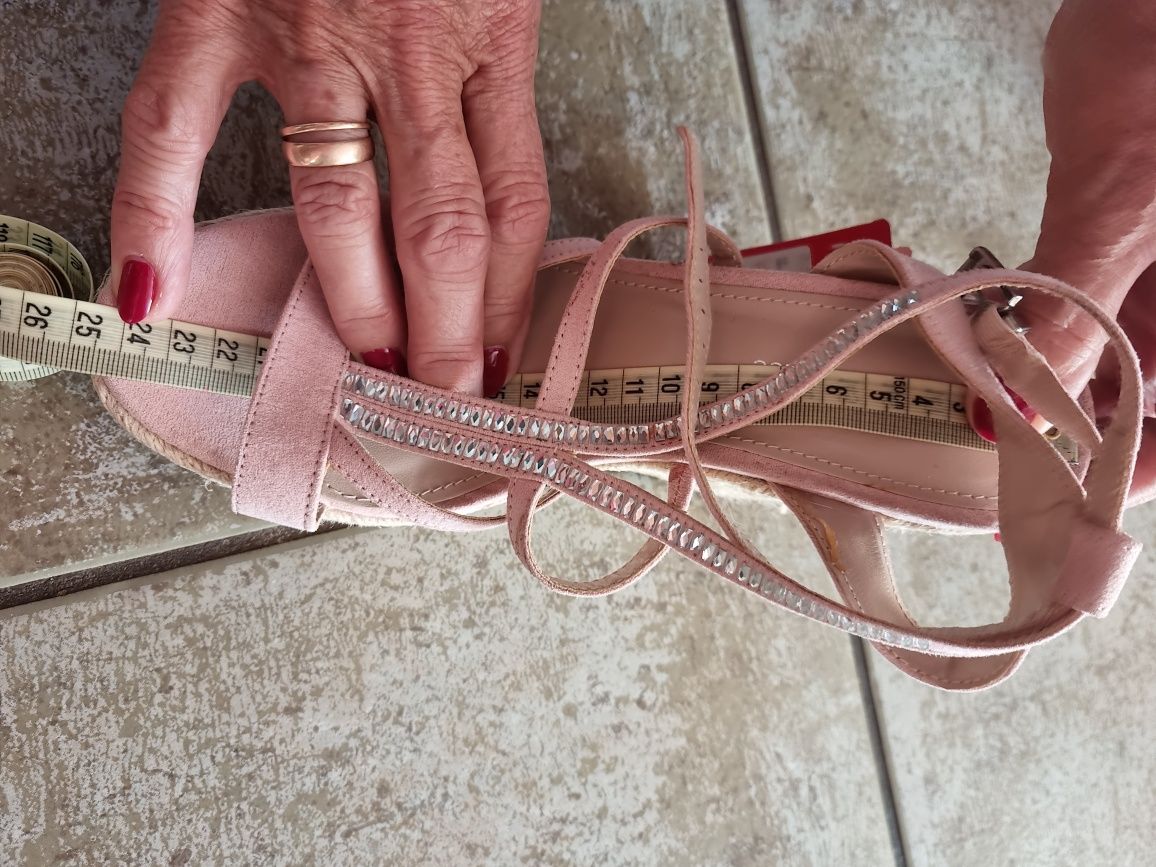 Buty nowe z metką