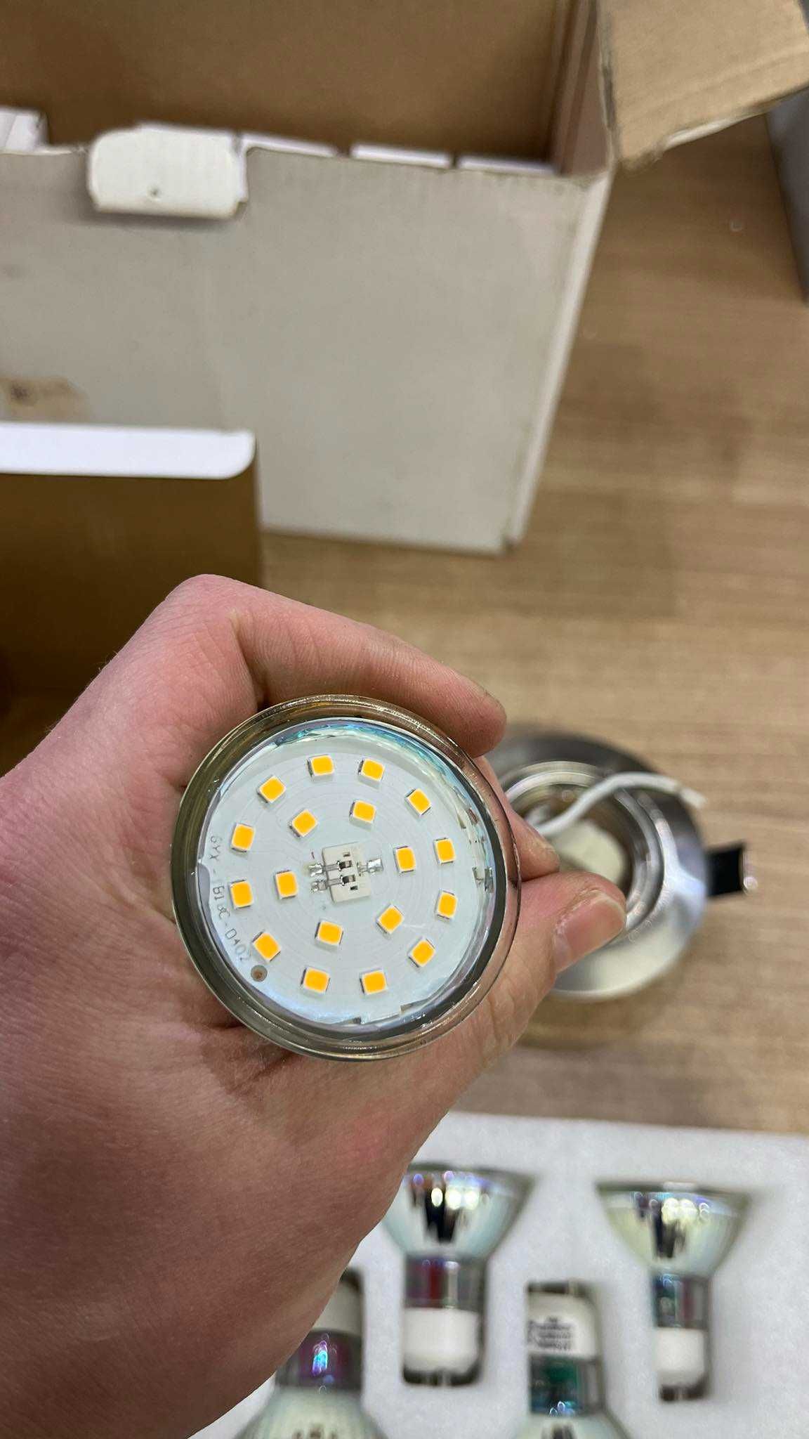 Zestaw 10 reflektorów + żarówki LED do zabudowy