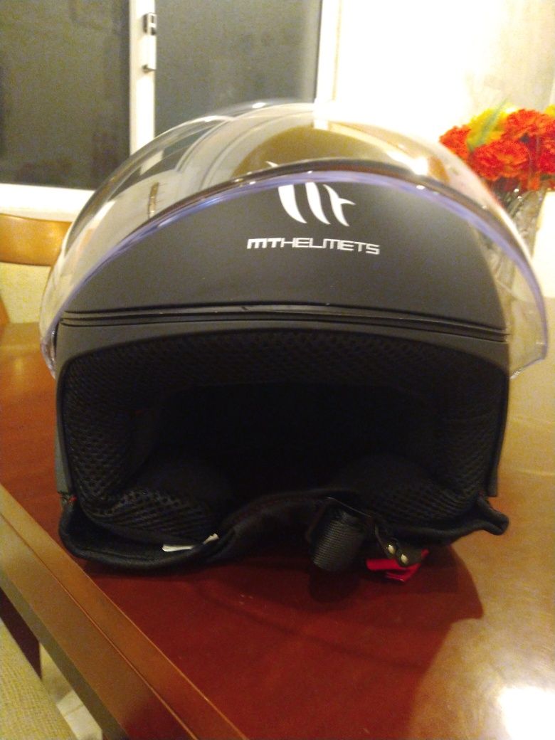 Capacete tamanho M novo.