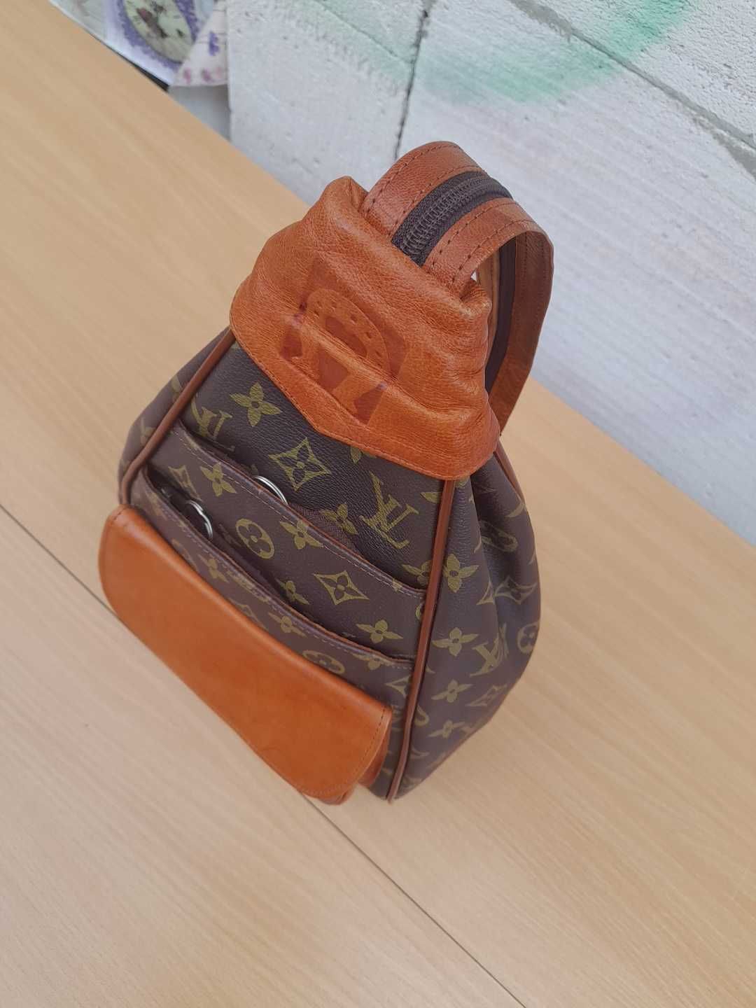 Фірменный рюкзак Louis Vuitton