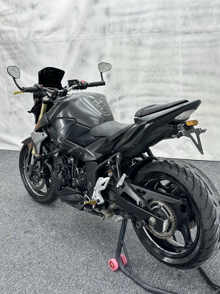 Suzuki GSR 750 Pięknie utrzymany
