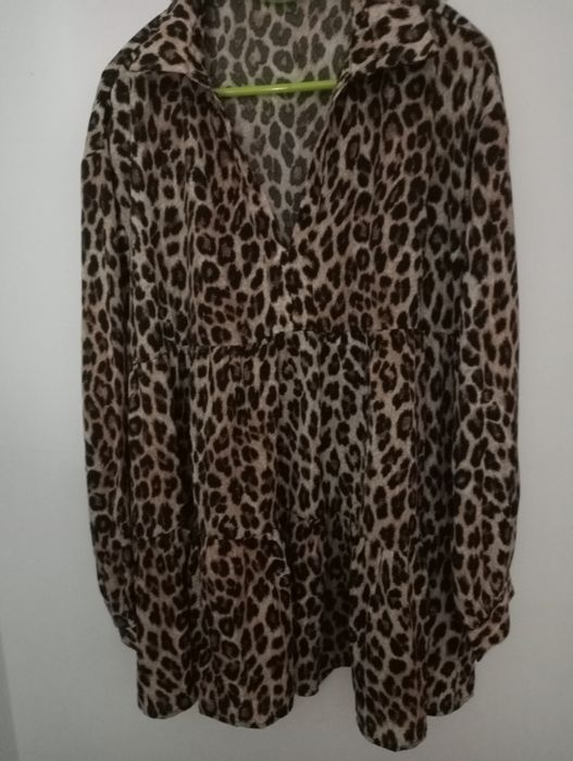 Dois vestidos tigresa