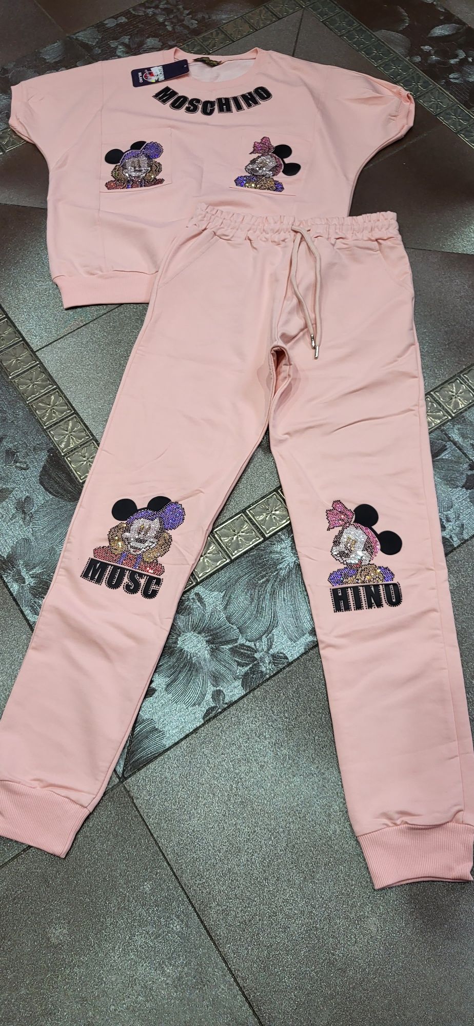 Disney śliczny dres damski młodzieżowy róż premium cyrkonie multikolor