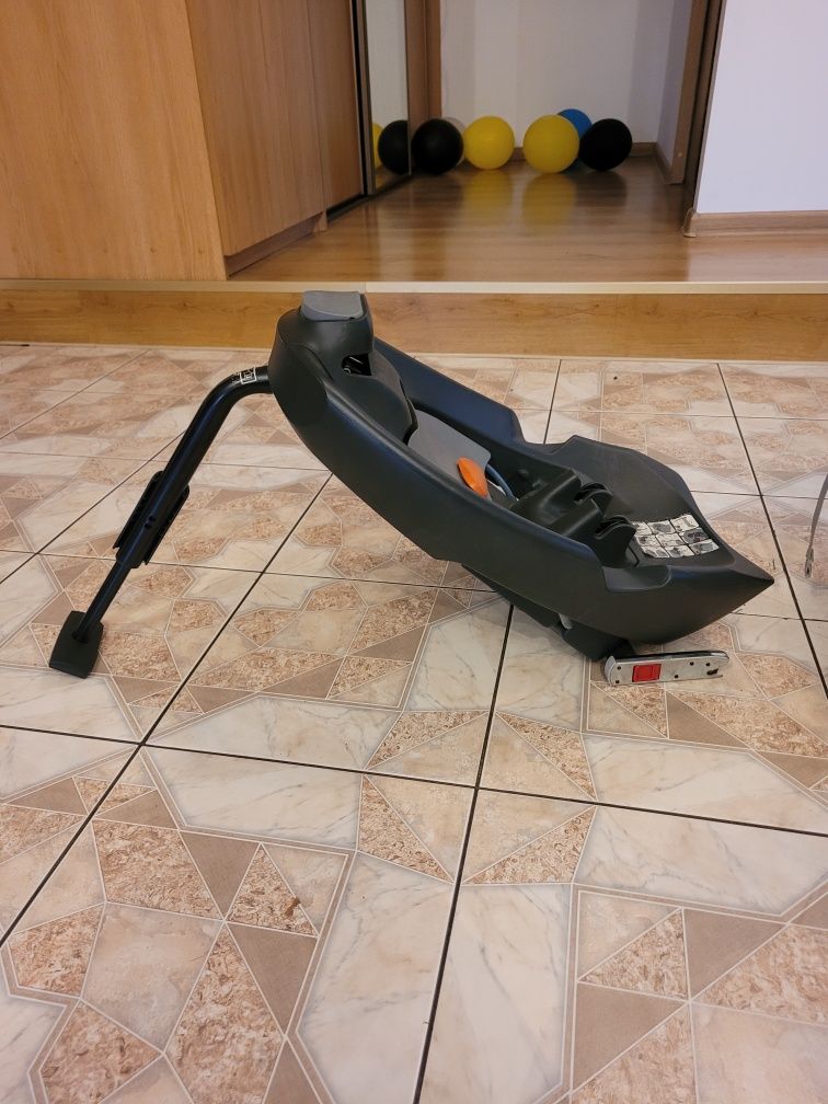 Fotelik samochodowy z baza isofix Cybex Aton5