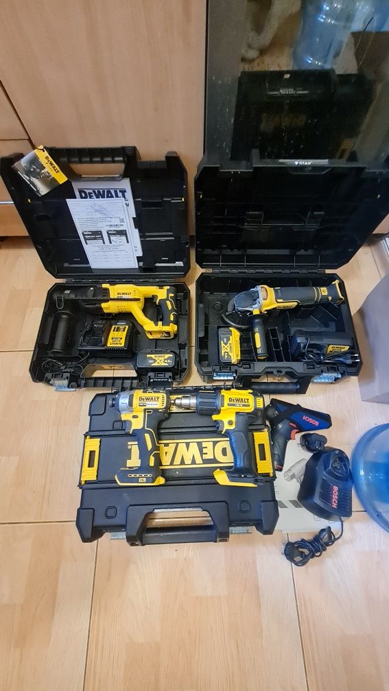 Інструмент акумуляторний Dewalt