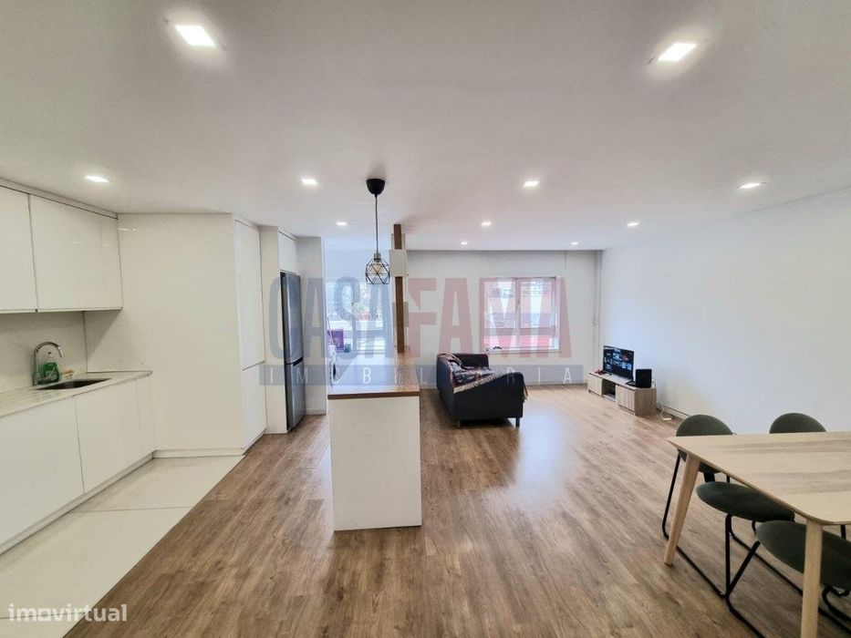Apartamento T2+1 todo renovado no centro de Famalicão