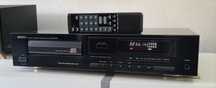 DENON odtwarzacz CD model DCD-520 z pilotem