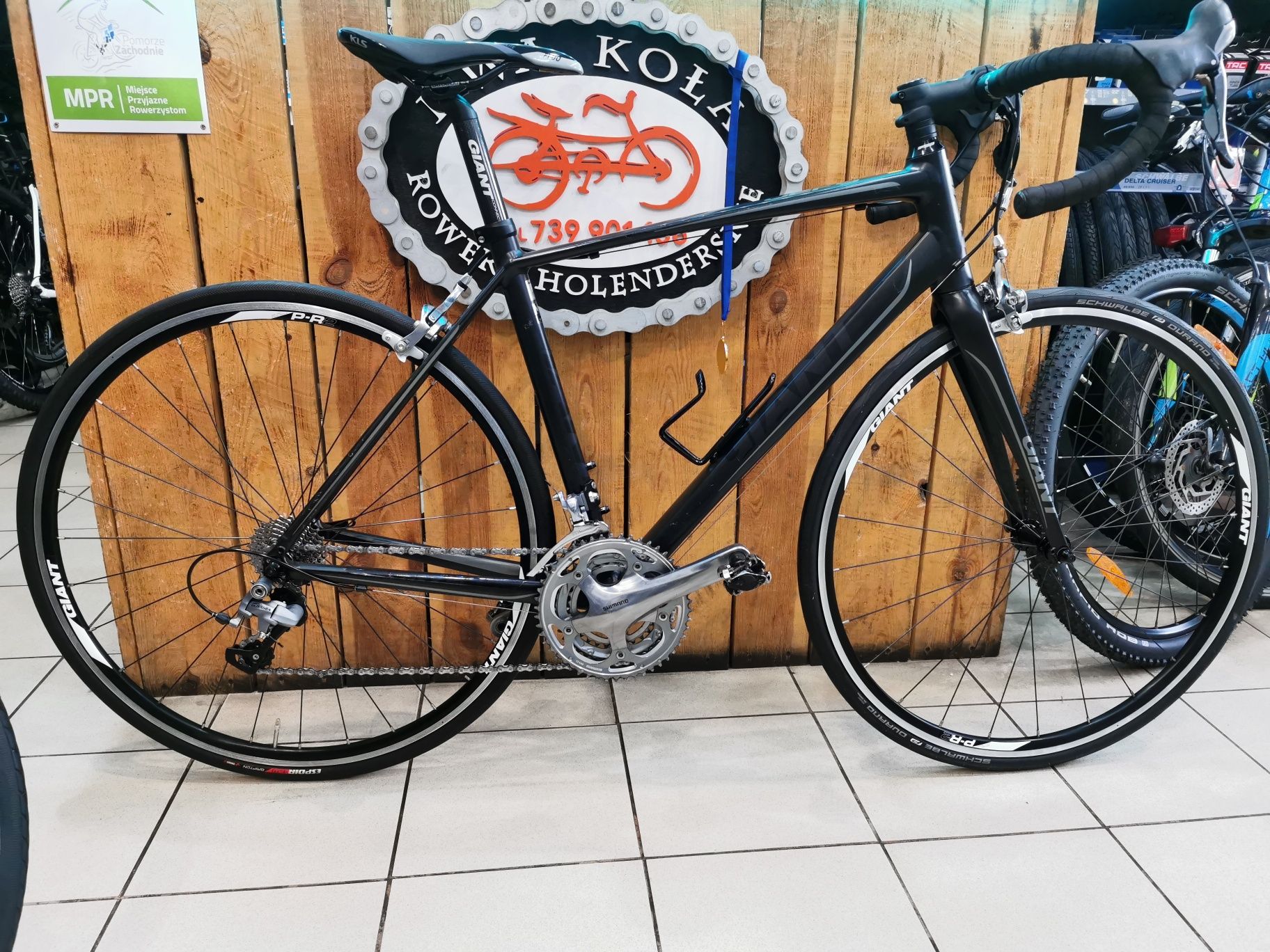 Rower szosowy Giant Defy