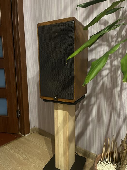 Продам акустику Canton karat 40