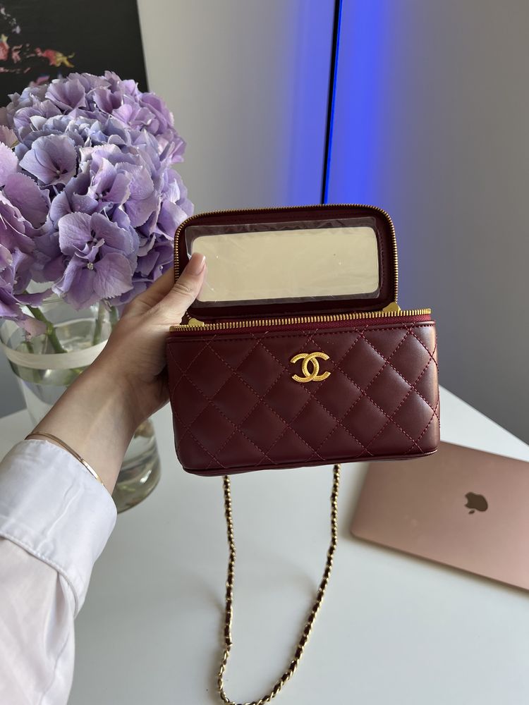 Сумка в стилі Chanel Classic Burgundy Lambskin Pearl Crush Vanity Bag