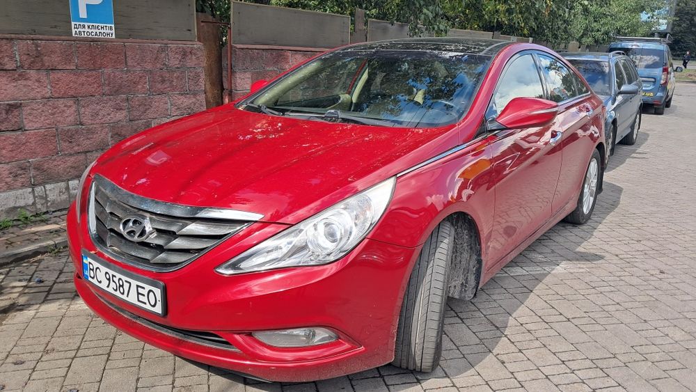 Hyundai Sonata YF