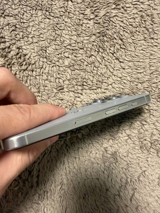 Iphone 15pro natural titanium 128 гб