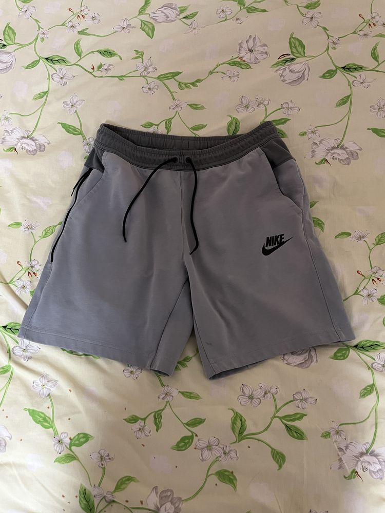 Шорти nike tech flecce