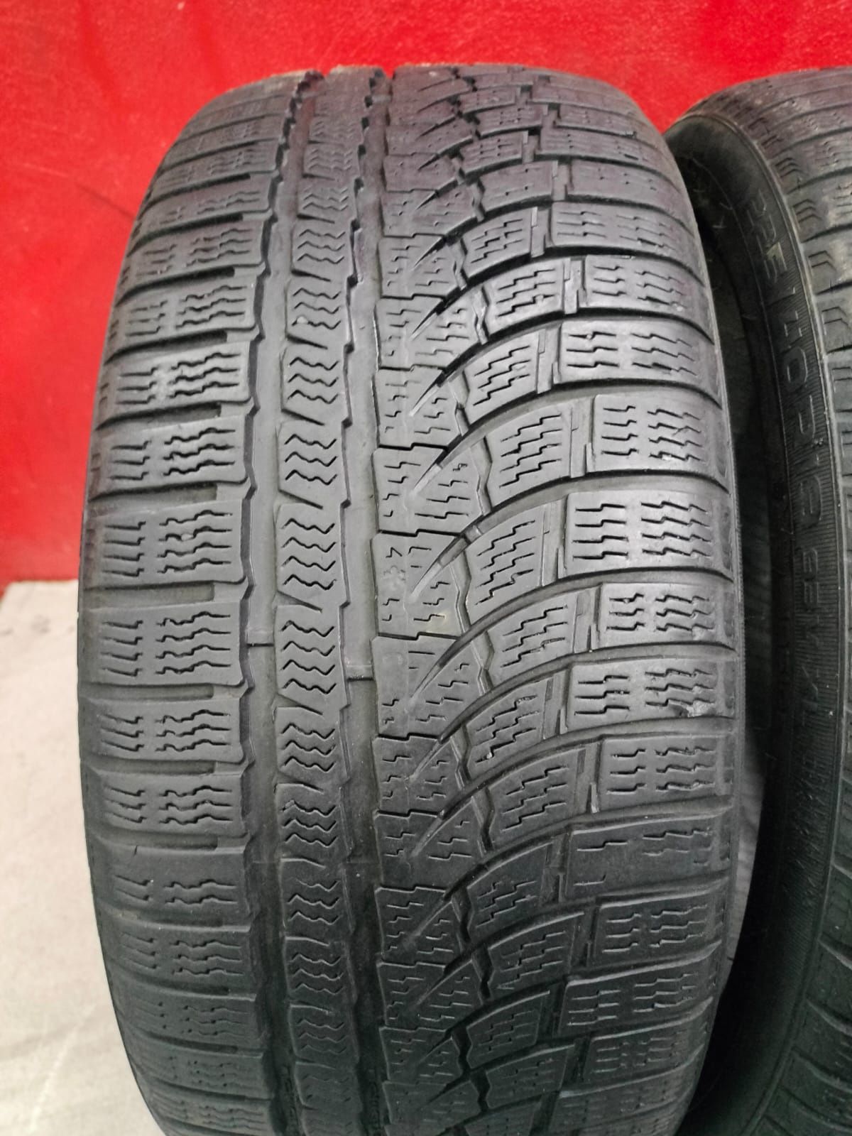 Opony 225/40/19 Nokian