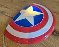 Lampka nocna tarcza Kapitan Ameryka Marvel wbita w ścianę Captain Amer