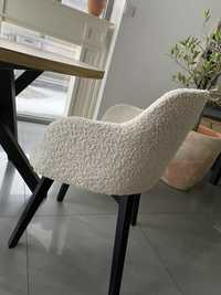 Krzesło z tapicerką BOUCLE