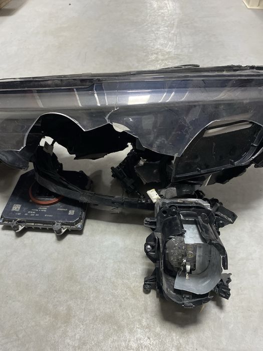 Фара передня (внутрянка) LH Jeep Cherokee kl 19-