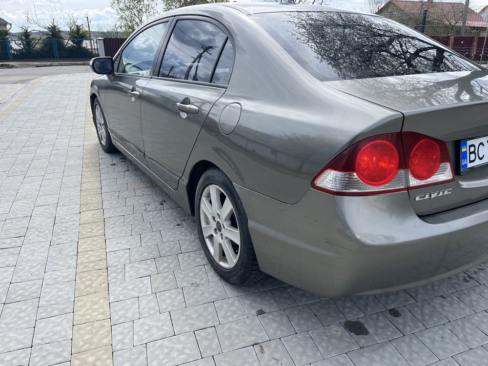 Honda civic 2006 1.8 бензин свіжо пригнана