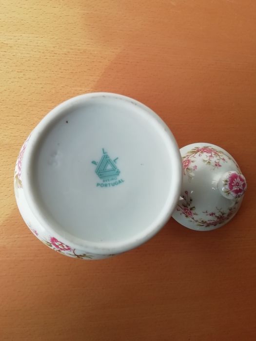 Pote floral em Porcelana "Aveiro".