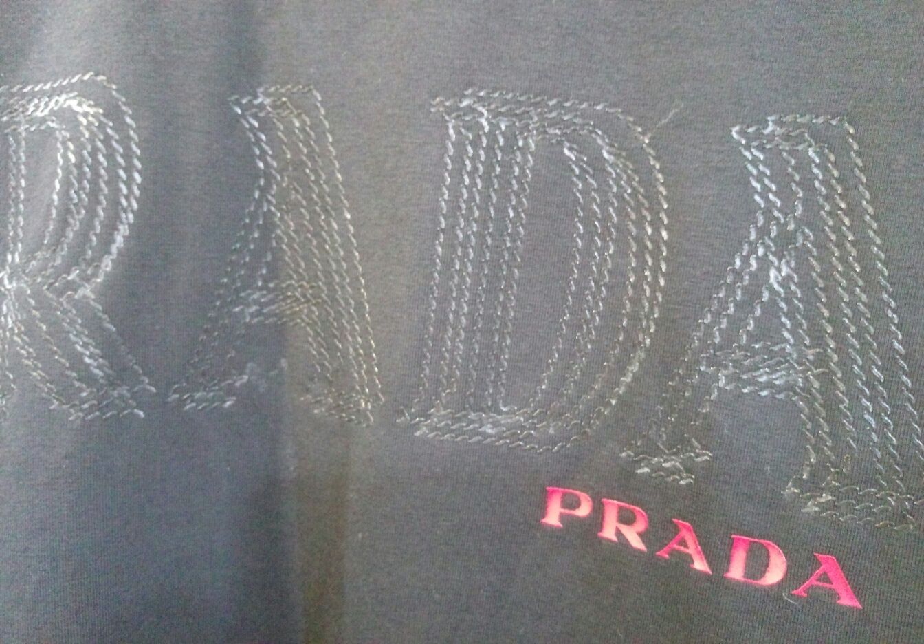 Оригінал Prada vintage 2000 р.в. чоловічий лонгслив футболка