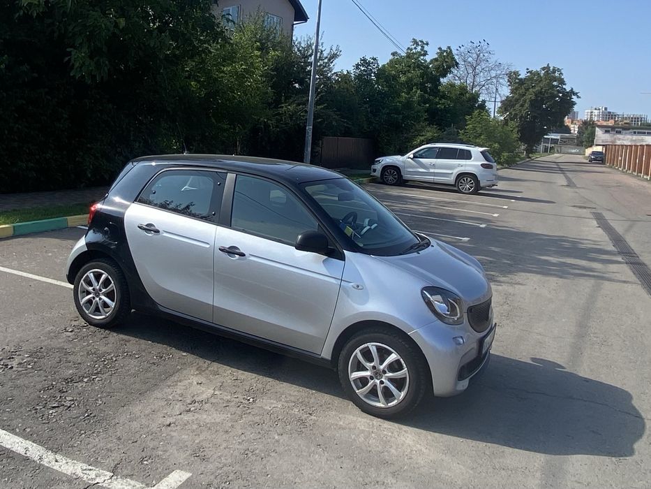 Продам Smart ForFour 2017 модельный год в отличном состоянии!