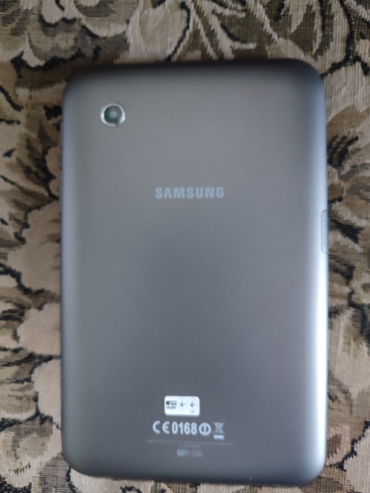 Samsung galaxy tab 7.0 +подарунок