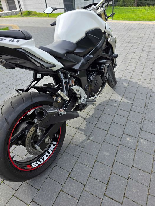 Motocykl Suzuki GSR 750