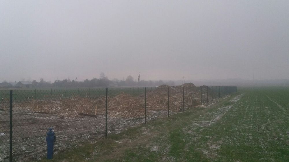 Ogrodzenie z siatki siatka ogrodzeniowa