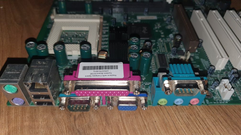 Płyta Compaq Spare PGA370 i815 zintegrowana grafika,muzyka,AGP Retro.