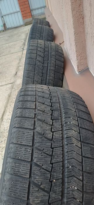 Зимня гума Brigestone blizzak vrx , комплект