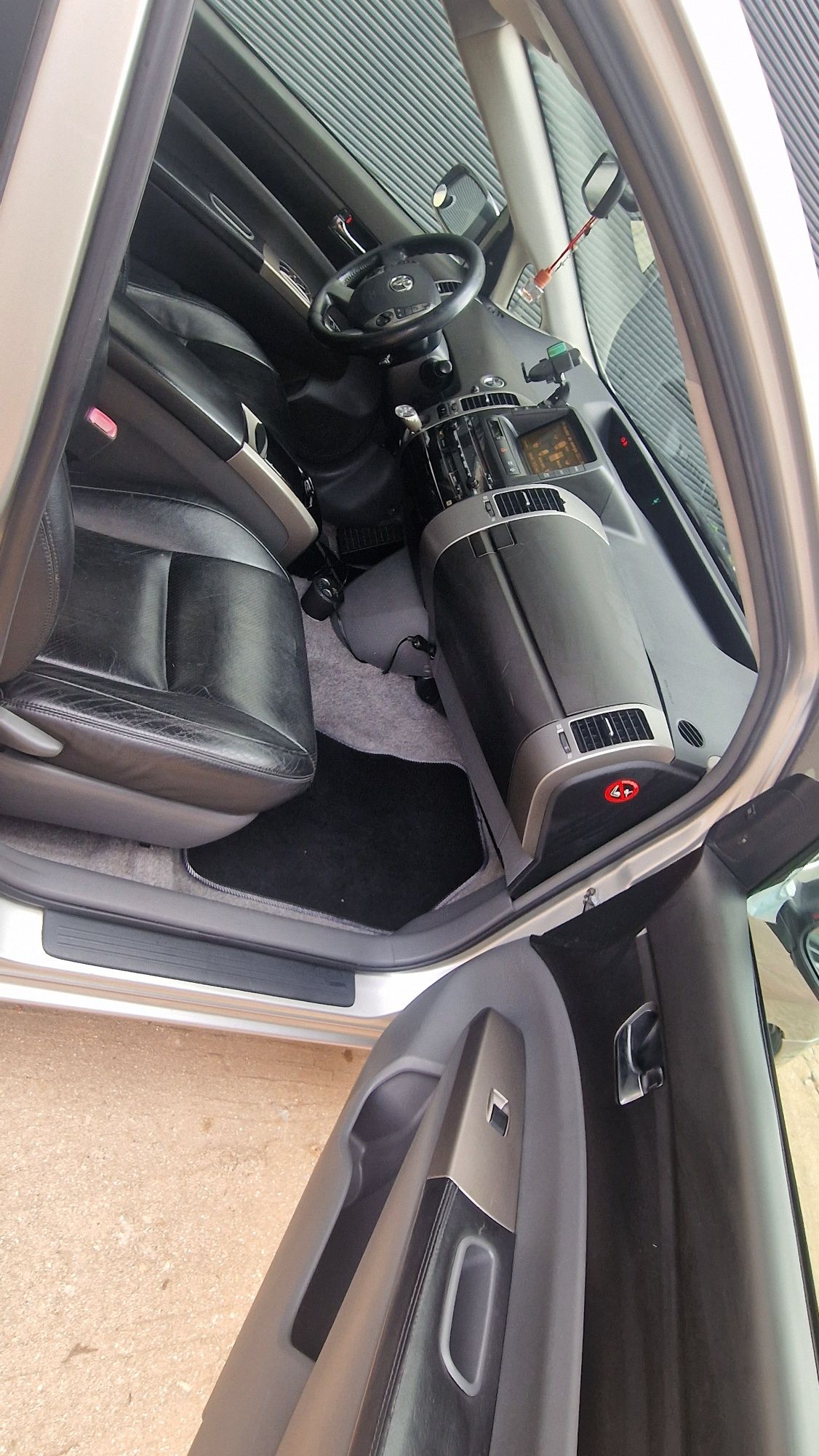 Toyota prius 2005 hybrid