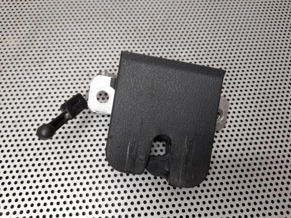 Fechadura / fecho da mala VOLKSWAGEN Polo (9N)