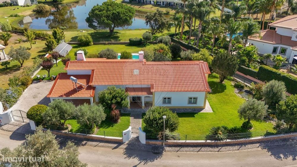 Moradia T4 para venda