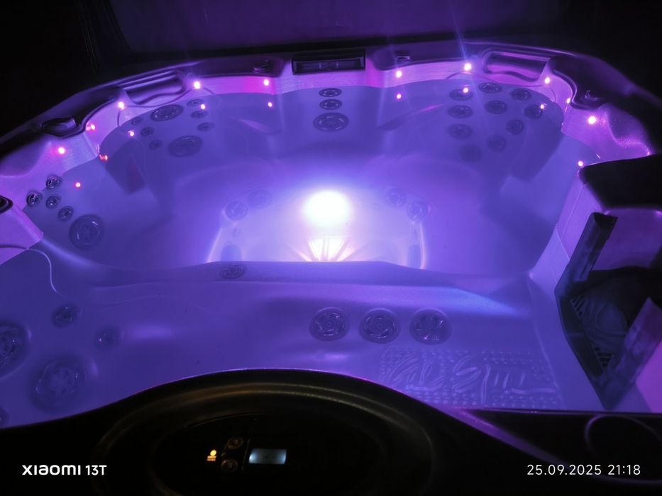 Jacuzzi Ogrodowe CAL Spas 210x210 elektroliza soli mocne!