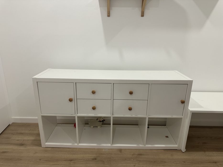 Movel ikea kallax com gavetas e portas