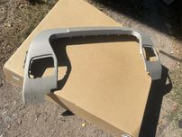 Продам накладку бампера Renault Dacia duster 620724871r