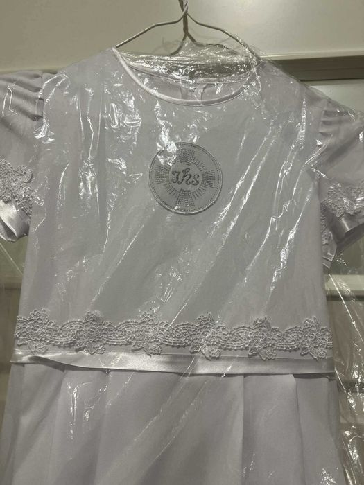 Sukienka komunijna w zestawie: bolerko, torebka i wianek, stan idealny