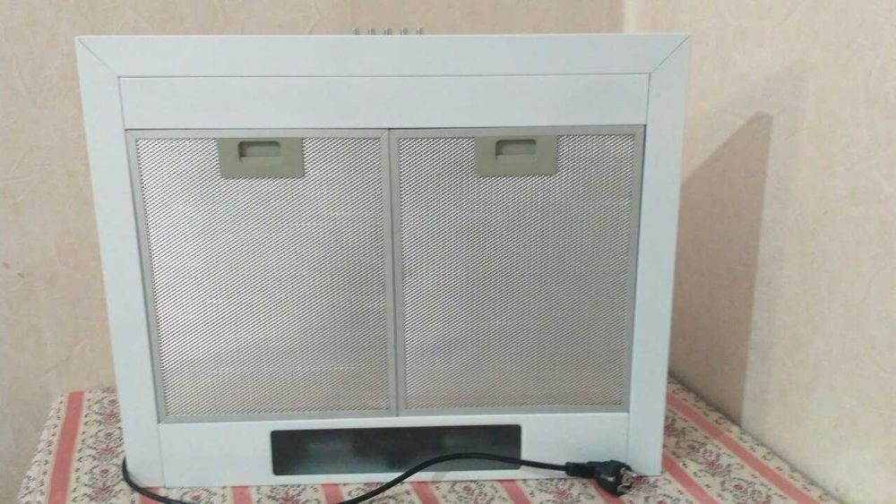 Продам Вытяжку Pyramida KT 60 WH (Новая)