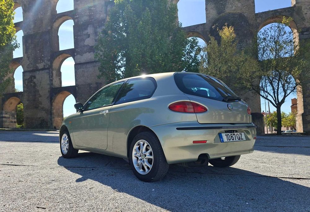 Alfa Romeo 147 1.6cc, 120 cv, Gasolina/GPL, Muito Boa Condição!
