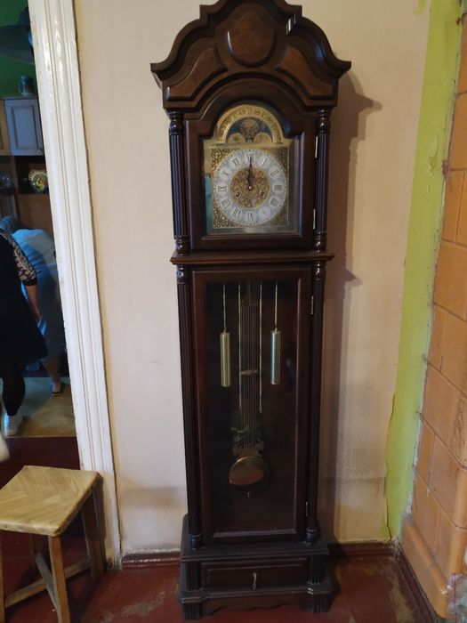 Zegar podłogowy antyk