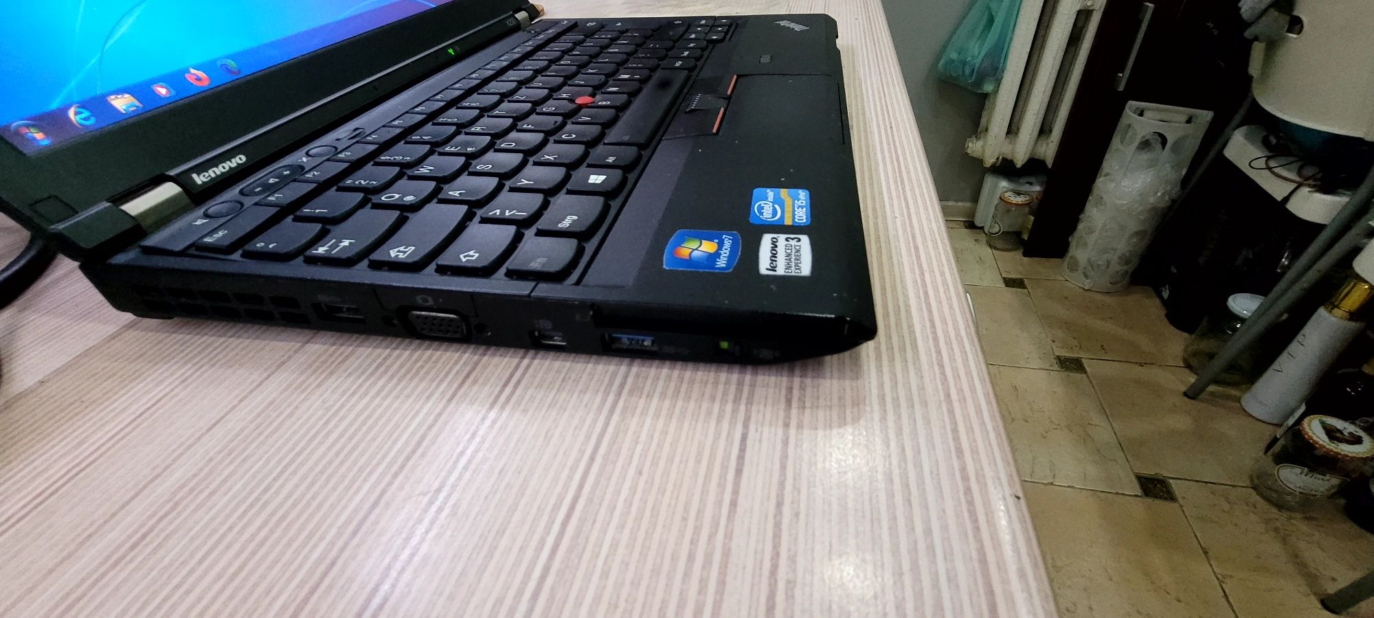 Lenovo X230 i5 2.60Ghz 4Gb Ram HD320