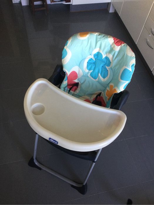 Cadeira de bébé para comer