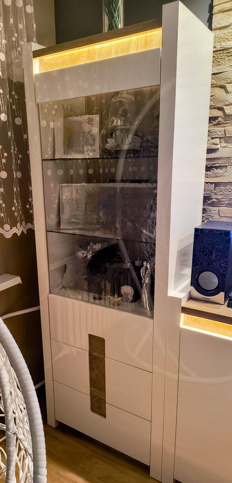 Witryna Alameda 72cm biały połysk