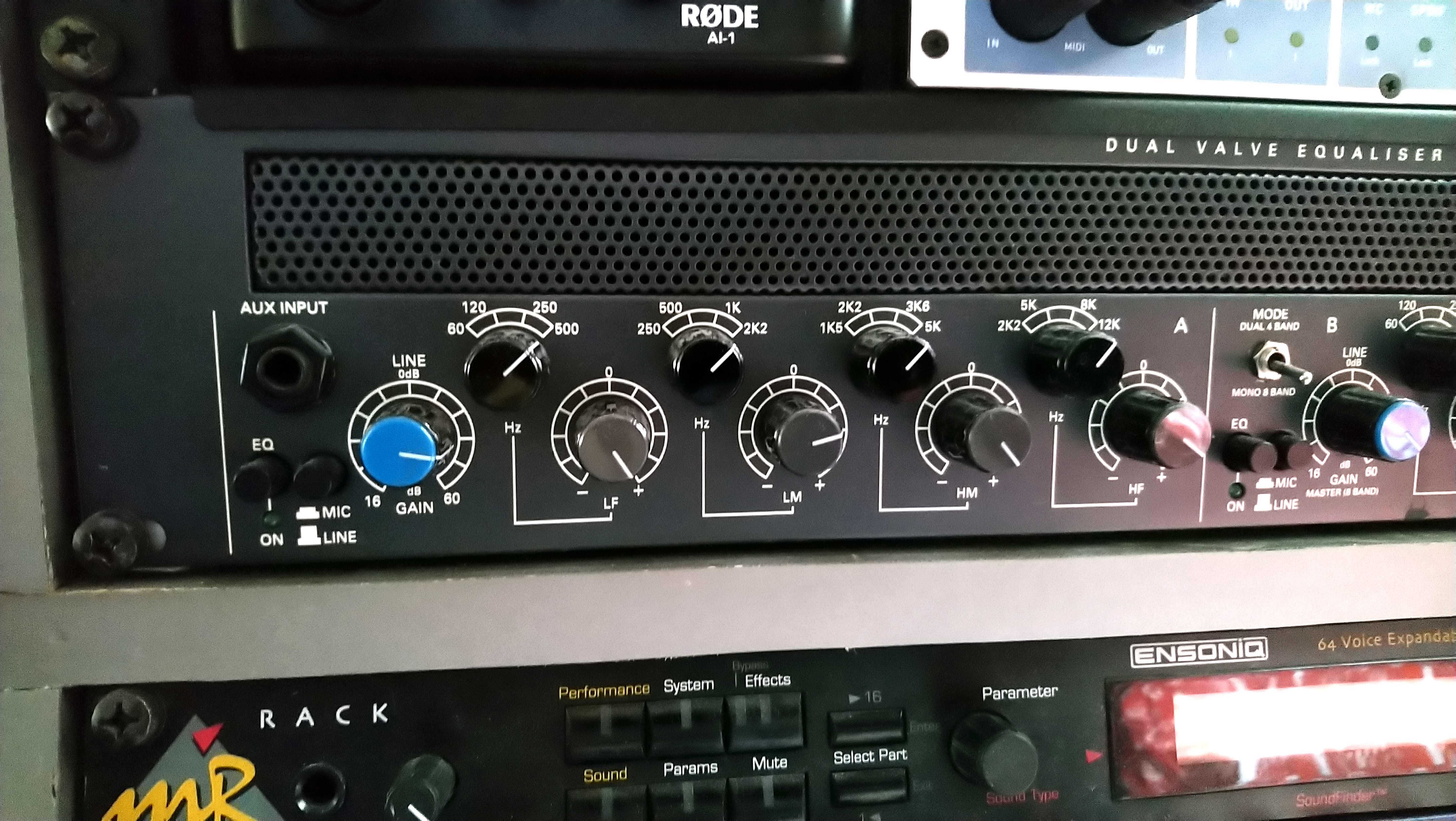 Korektor i preamp lampowy TL AUDIO EQ1