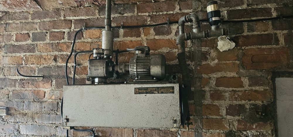 Dojarka agromet alfa laval kompletna z silnikiem