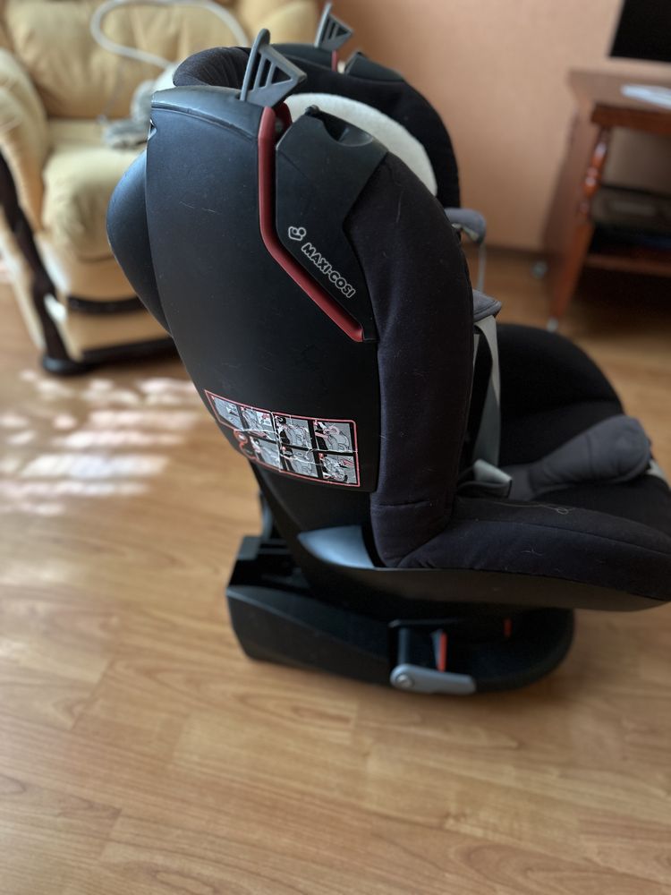 Автокрісло Maxi cosi tobi