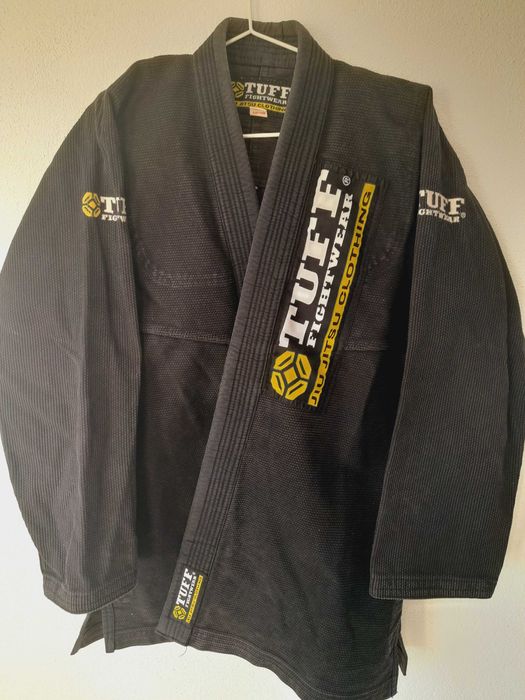 Kimono Jiu Jitsu A2 TUFF Fightwear Preto - Como Novo!