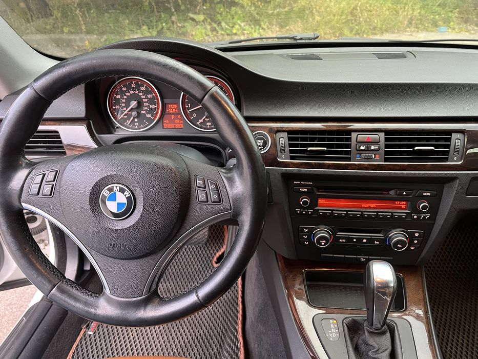 BMW 328 e92 3 series