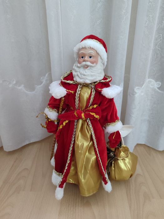 Фарфоровый дед мороз