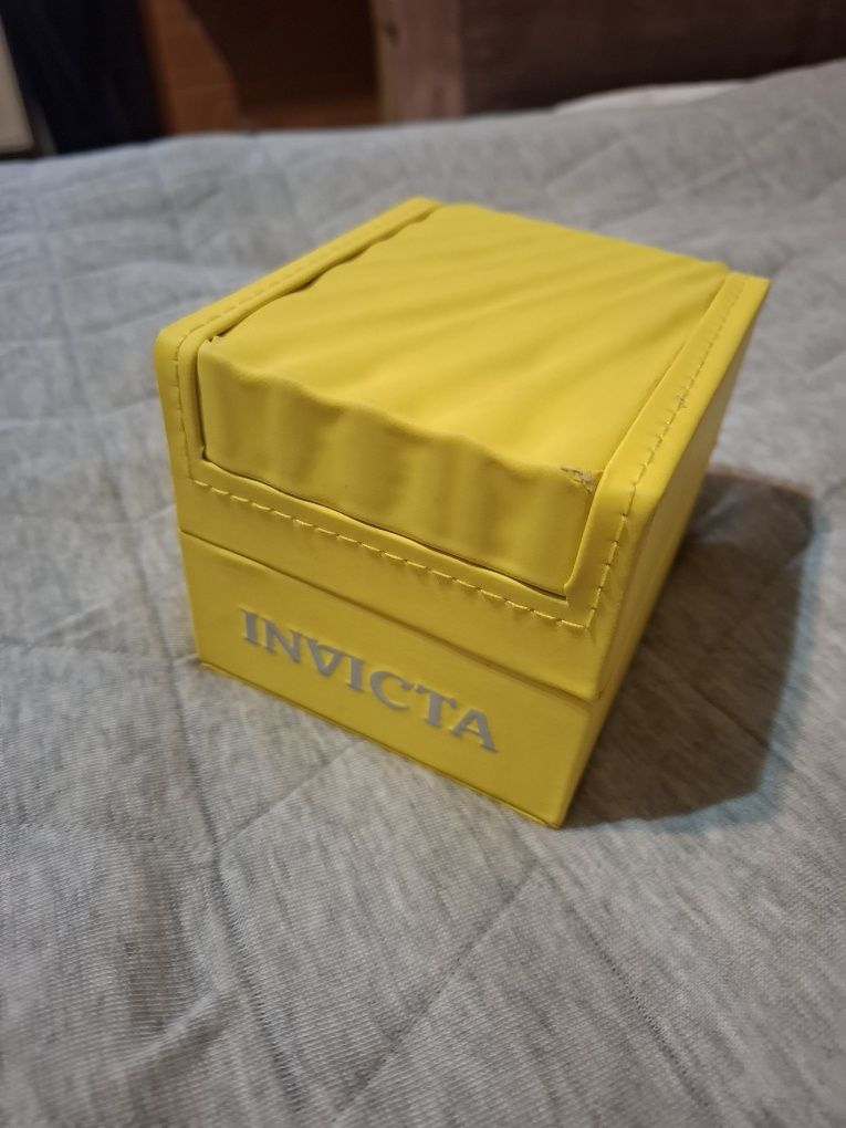 Sprzedam invicta aviator